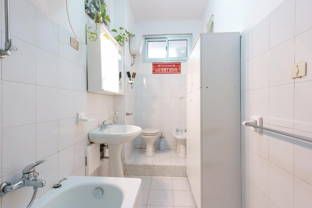 B&B Pothos - Eng Ita - Air Conditioning Wi-Fi Fridge Netflix Local Guide - Aria Condizionata, Frigo, Internet, Guida Locale Кальяри Экстерьер фото