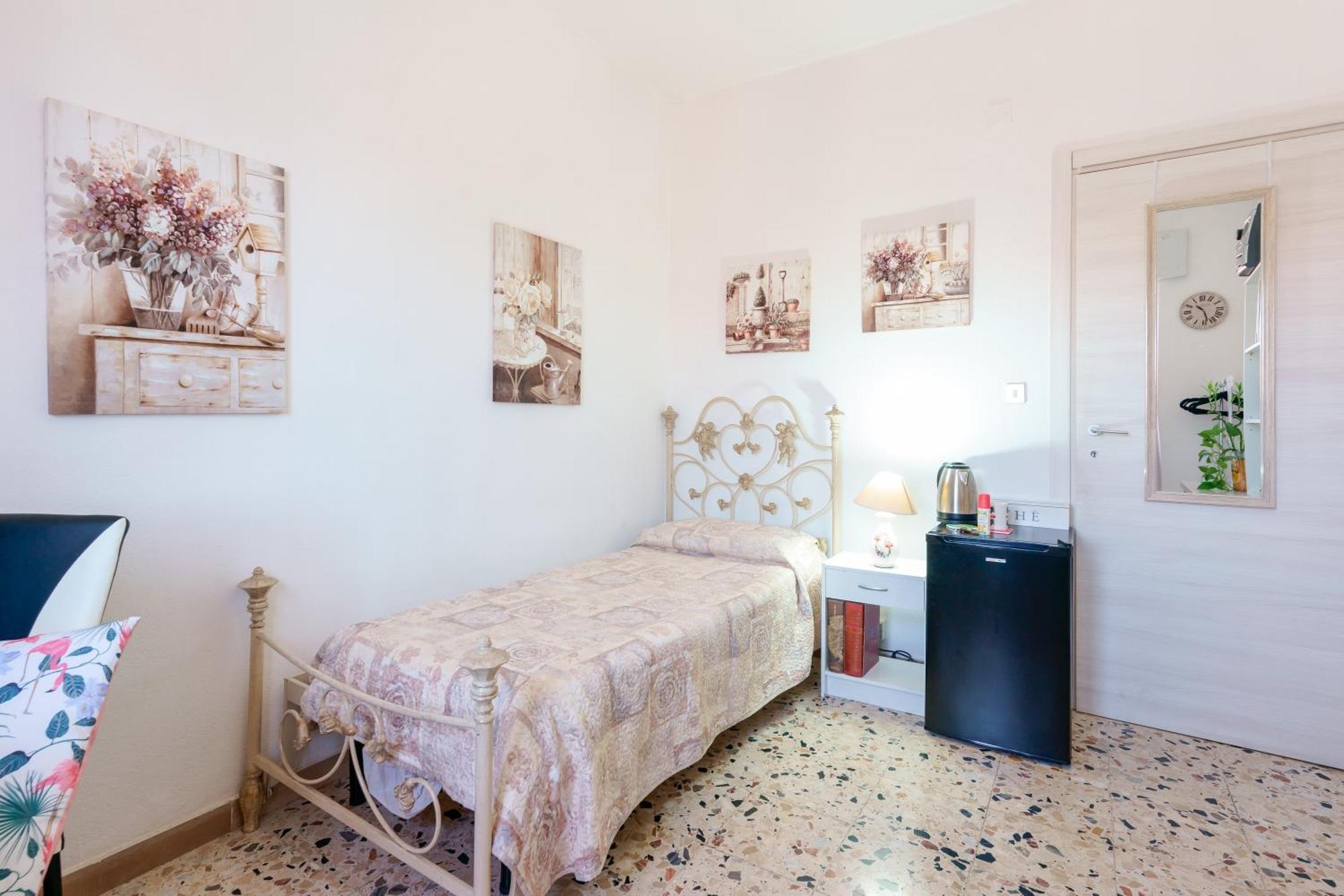 B&B Pothos - Eng Ita - Air Conditioning Wi-Fi Fridge Netflix Local Guide - Aria Condizionata, Frigo, Internet, Guida Locale Кальяри Экстерьер фото